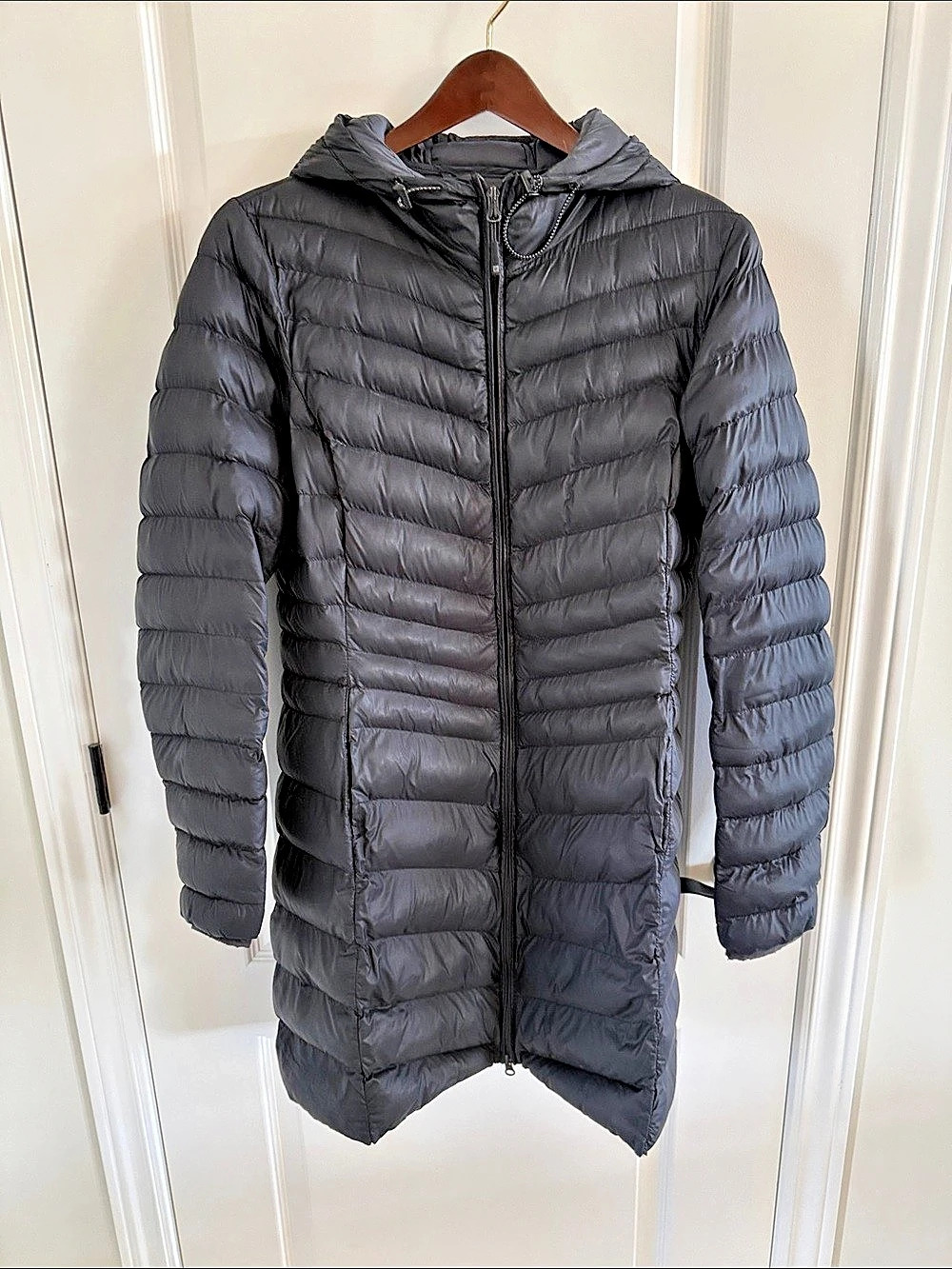 Mountain Warehouse Hooded Puffer Coat Black Size 8